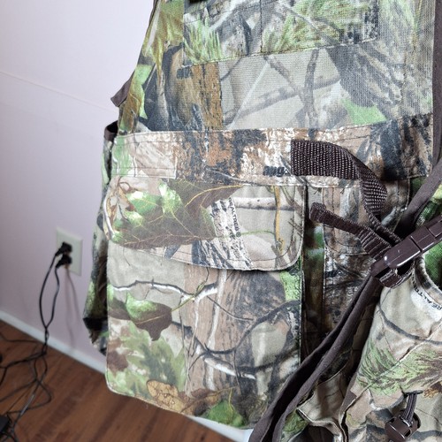 Remington Hunting Vest Mens XL-XXL Realtree Hardwood Camo Multiple Cargo Pockets - Picture 4 of 18