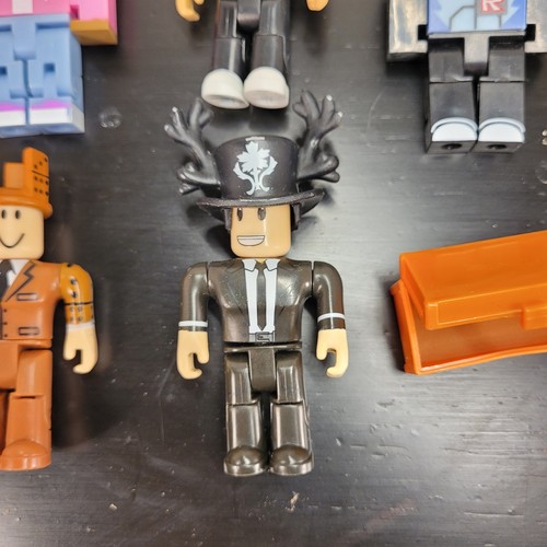 Roblox Action Collection Legends of Roblox And More 11 Figures Some Accessories - Picture 12 of 17