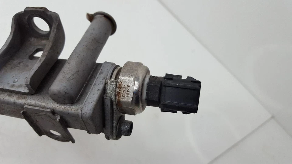 Riel de combustible compatible con 19-23 LEXUS ES300H 1235088 Foto 3 de 4