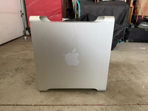 Mac Pro (Apple, metà 2010) 2x2,4 GHz 8-Core Xeon / 6 GB RAM / 1 TB / Radeon HD 5870 - Foto 1 di 6