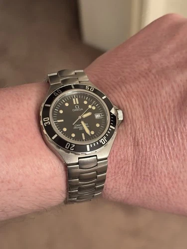 *Vintage* OMEGA Seamaster professional 200m Quartz Date Black 36mm Mens