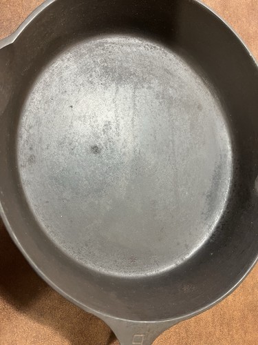 Griswold Cast Iron Skillet Block Logo Skillet No. 9-710A Excellent Condition - Picture 3 of 9