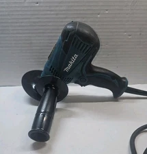 Makita GV5010 3.9 Amp 5" Corded Disc Sander 5000 rpm