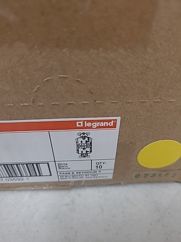 Box of 10 New  Legrand Radiant 2097W 20A, GFCI White Duplex Receptacles - Picture 2 of 6