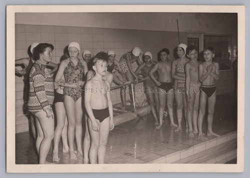 Schwimmkurs Jungen Mädchen Badekappe Schwimmbad - Altes Foto