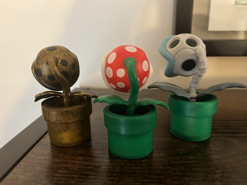 Super Mario Bros. Piranha Plant 2,5" Jakks Nintendo Rare Lot Gold Bones - Bild 2 von 2