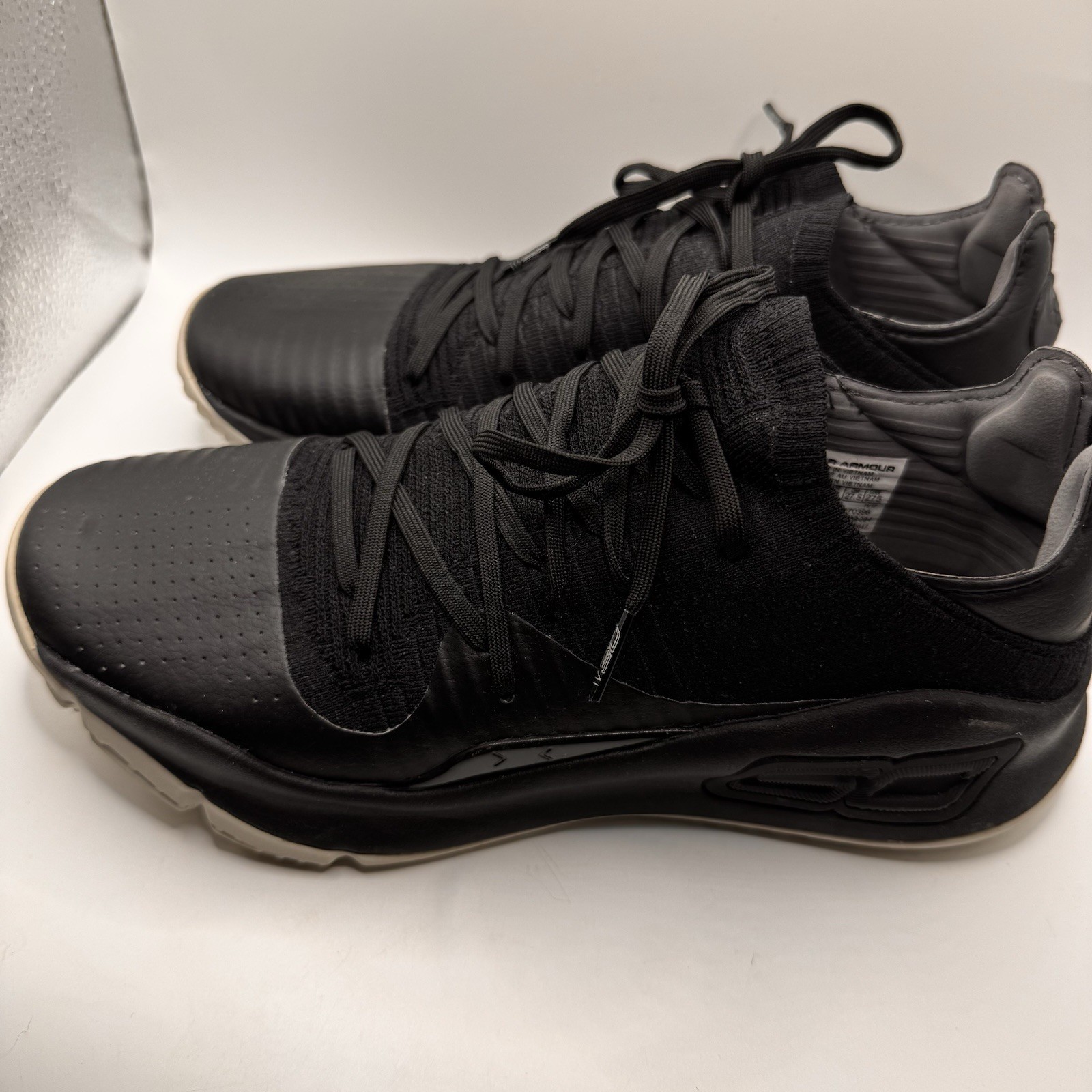 SAOLA Under Armour Curry 4 Low Nero Taglia 9 5 Scatola Originale Inclusa