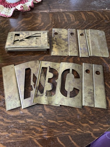 Vintage Set Of Reese’s Adjustable Brass Stencils. 2 Boxes. 3” & 2” - Picture 4 of 10