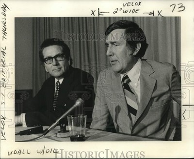 1975 Press Photo Representative Morris K. ''Mo'' Udall at press conference