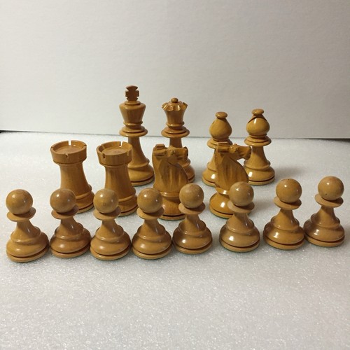 RARE Vtg Large Wooden 4.5” King - Lardy/Chavet Chess Set, w/ Box EXCELLENT A1 - Picture 5 of 23