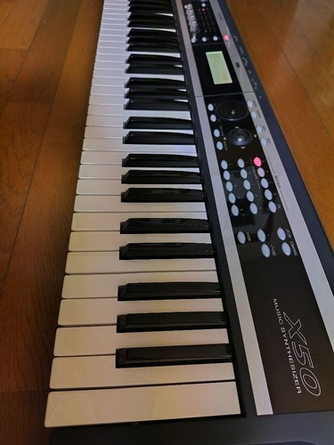 Korg X50 61-Key Keyboard Synthesizer - Picture 4 of 4