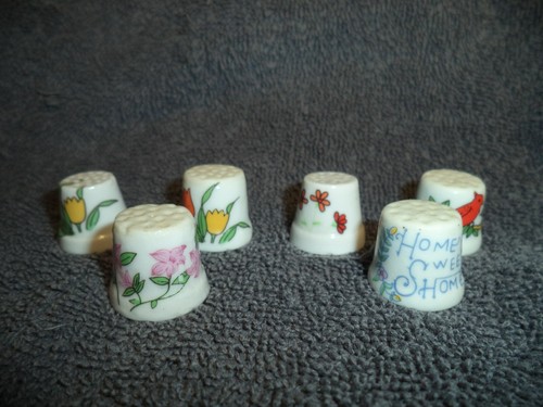 Lote de 6 flores de porcelana de dedal de costura vintage/pájaro rojo/hogar dulce hogar  - Imagen 1 de 2
