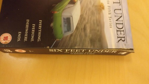DVD BOX SET 'SIX FEET UNDER' Complete 5th Series, 5 discs: presentation case - Picture 10 of 10