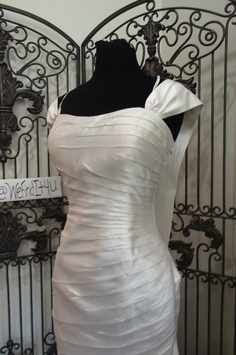 D411 BLUE BY ENZOANI SZ 12 IVORY $1100 WEDDING GOWN DRESS - Picture 6 of 10