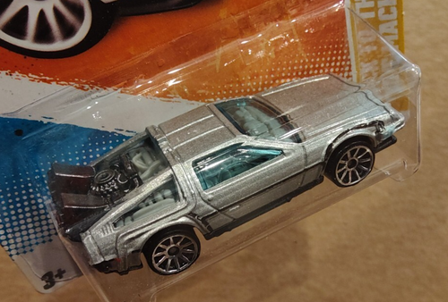 Hot Wheels 2011 Hw Premiere Back To The Future Time Machine 1:64 Replica - Picture 7 of 8