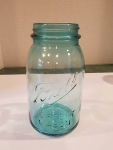 Vintage-Blue-Ball-Perfect-Mason-Jar-Quart-10-1910-1923-039-s-logo