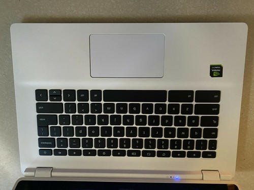 ACER Chromebook Series 13 White 13 inch Screen - Picture 3 of 7