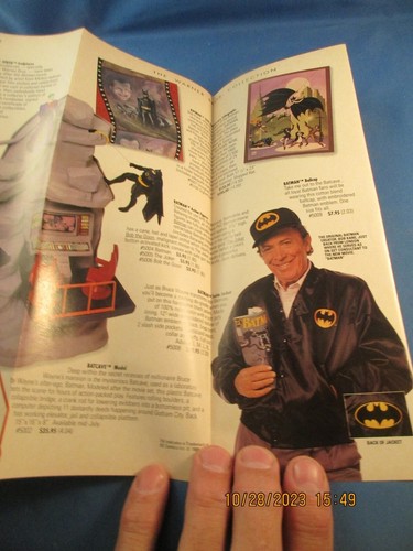 100-1989 Batman Collectibles Pamphlet Brochure Warner Bros NOS Comicon? vg cond - Picture 7 of 15