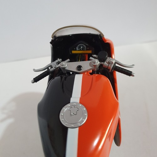 Harley Davidson Superbike VR 1000 1:9 DIECAST Race Motorcycle #17 - Picture 7 of 12