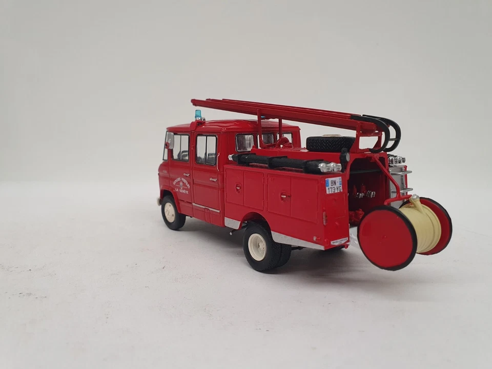 1/43 MERCEDES-BENZ L 408 CV CAMIÓN DE BOMBEROS POMPIERS EN BLISTER SIN SCHUCO SIN ALERTA Foto 3 de 4