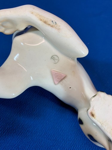 ROYAL DUX PINK TRIANGLE 9"L LEOPARD FIGURINE - Picture 4 of 6