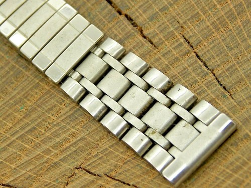 NOS Unused Vintage 17.5mm Center Scissor Expansion Stainless Steel Watch Band