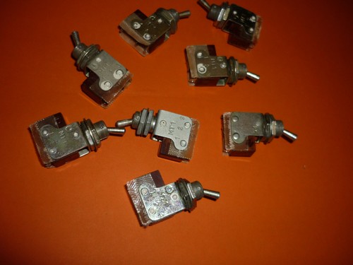 8 Stk. MT1 Einpolige Kippschalter 0,5V - 250V, 0,0005A - 4A NEU. MILITÄR - Bild 3 von 4