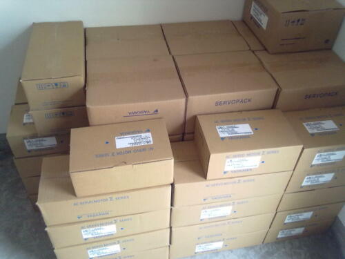 1PZ Servomotori YASKAWA SGMGV-13ADC6C SGMGV13ADC6C Nuovi Spedizione Celere - Foto 3 di 3