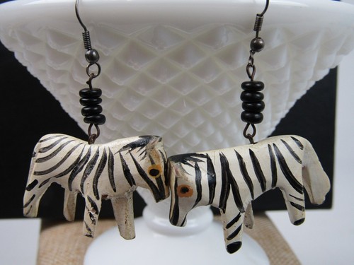 Carved Wood Standing Zebra Dangle Earrings Boho Hippie Vintage - Picture 2 of 5