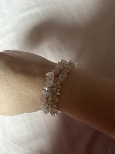 Rose Quartz & Clear Quartz Chip Gemstone Bracelet. £4 each - Picture 4 of 4