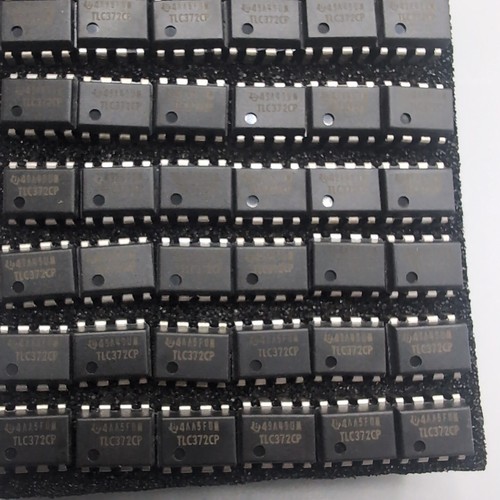 TLC372CP / TLC372 DIFFERENTIAL COMPARATORS 5 piece LOT Texas Instruments - Picture 4 of 5