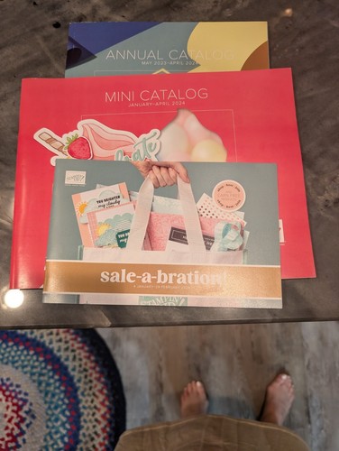 Stampin' Up! 5/23-4/24Annual Catalog, 1/24-4/24 Mini Catalog & SAB 1/4/24-2/24  - Picture 6 of 7