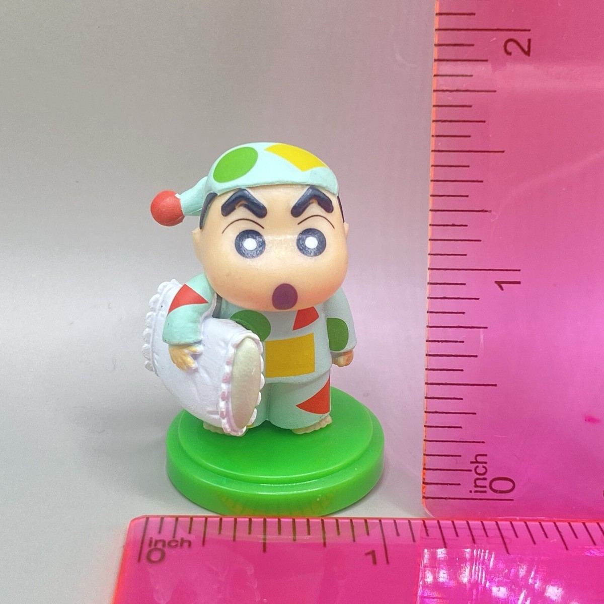 Crayon Shin-chan Yumemi World Choco Egg Mini Figure Furuta