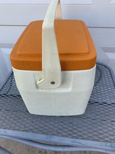 COLEMAN LiL Oscar Cooler / lunch pail with drink holder - light wear decal - Picture 5 of 12