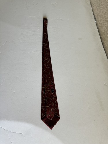 Salvatore Ferragamo 100% Silk Tie Red Paris Designed Tie Flawless - Picture 8 of 14