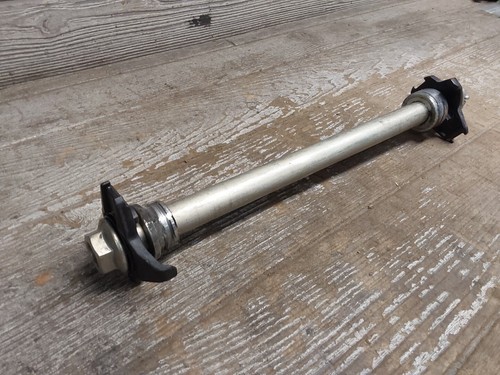 2017 2017-2023 Kawasaki ER650 ER 650 Z650 Z 650 Rear Back Axle Shaft Bolt - Picture 3 of 9