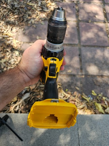 Trapano a percussione DeWalt DCD775 18V 2 velocità 1/2" resistente con manico - funziona benissimo - Foto 6 di 9