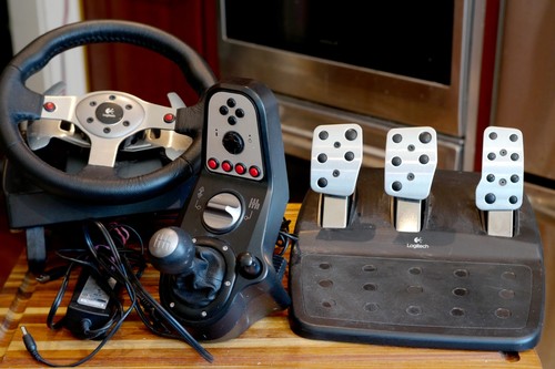 Logitech G25 Racing Wheel/Pedals/Shifter
