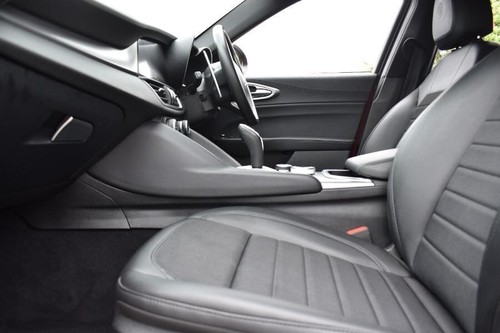 2022 Alfa Romeo Giulia 2.0t Sprint Saloon 4dr Petrol Auto Euro 6 (s/s) (200 Ps) - Picture 21 of 24