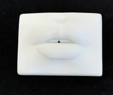 L'Objet Oh Mon Dieu! Lips Incense Holder White with Gold Edge Trim