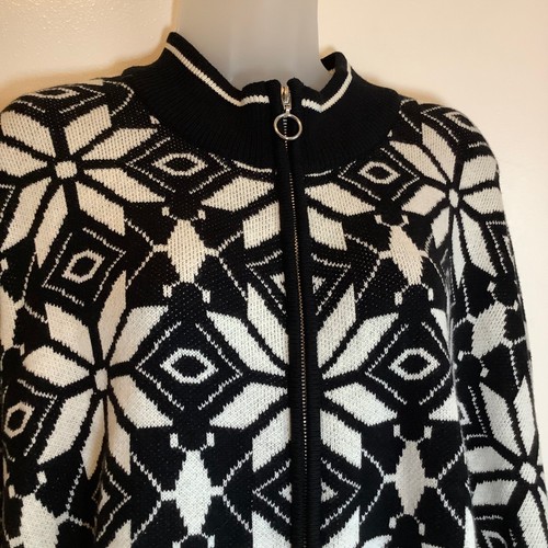 Lane Bryant Women Black White Snowflake Fair Isle Zip Up Sweater Plus Size 26/28 - Picture 8 of 16