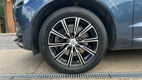 2018 Volvo XC60 2.0 D4 AWD Inscription 5dr Auto with Cooling Seats Diesel - Picture 14 of 24