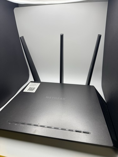 NETGEAR Nighthawk R7000p - AC2300 Smart Gaming WiFi Router - Picture 2 of 5