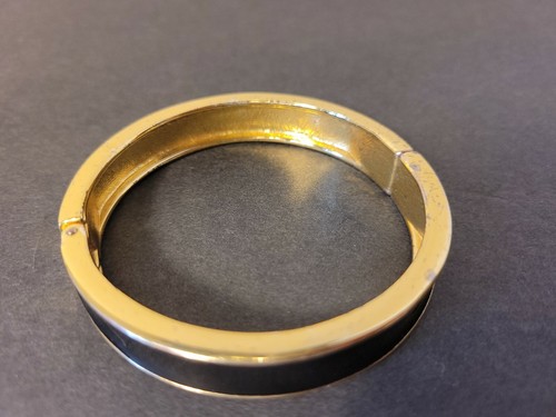 Vintage Gold Tone Black Enamel Minimalist Clamper Bracele VTG 80s - Picture 6 of 7