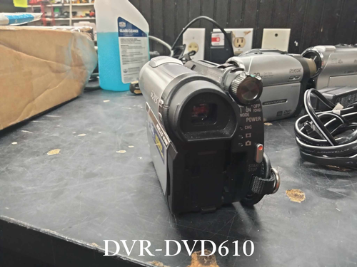 Sony Handycam SET OF 4 Camcorders - For Parts or Repair. - Picture 6 of 21