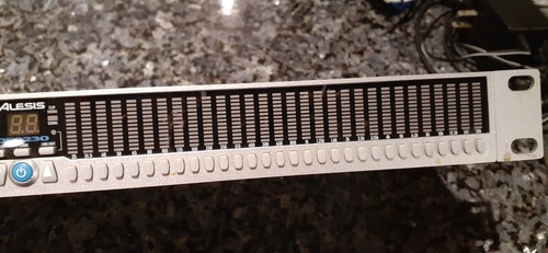 VTG Alesis DEQ230 Digital Equalizer EQ Programable Rack Unit Pro Audio Studio - Picture 4 of 10