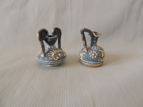 2 Greek miniatures ceramic vases Dolphin- Minotaur ancient era - Picture 4 of 10