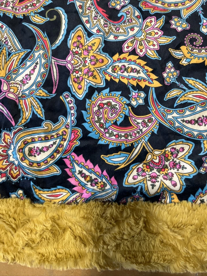 Manta de novilla hecha a mano floral cachemira estilo boho felpa de piel de celosía dorada Foto 4 de 4