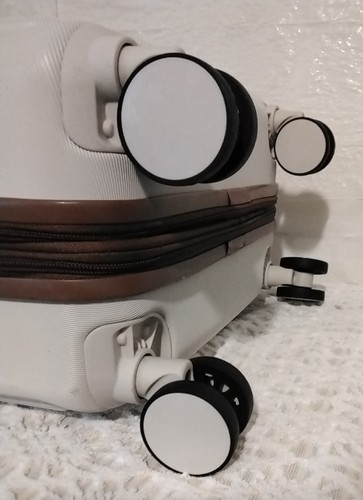 DELSEY Paris RENDEZ-VOUS 19 in  SPINNER CARYON Angora Color VINTAGE RETIRED NEW - Picture 7 of 24