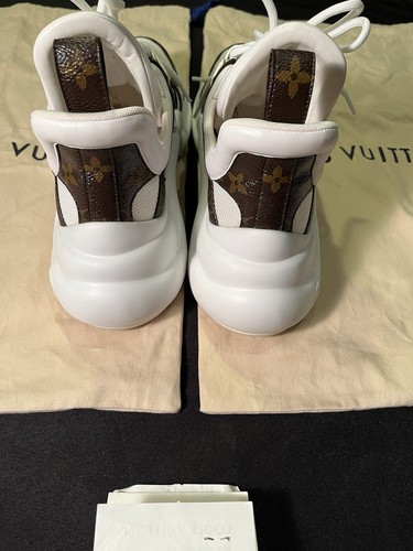 $1,230 LOUIS VUITTON ARCHLIGHT DAMAS ZAPATILLAS ZAPATOS TALLA 40 US 10 LV RECIBO - Imagen 17 de 24